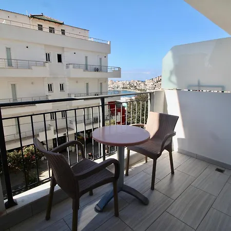 Sela Apartment *